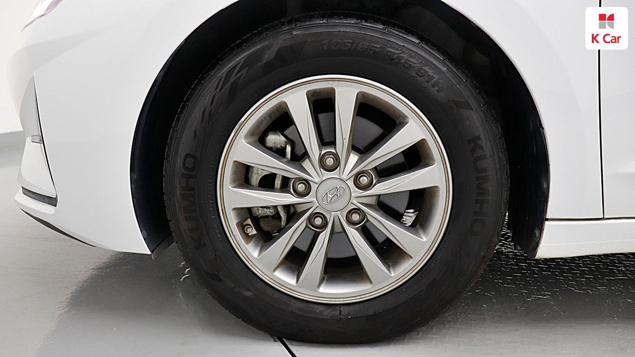 HYUNDAI The New Avante AD 1.6 Gasoline