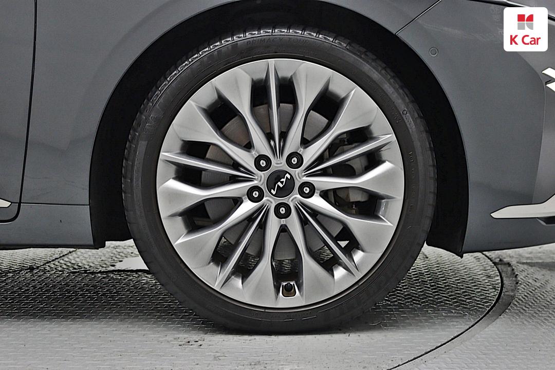 Kia K8 Gasoline 3.5 4WD Platinum 8