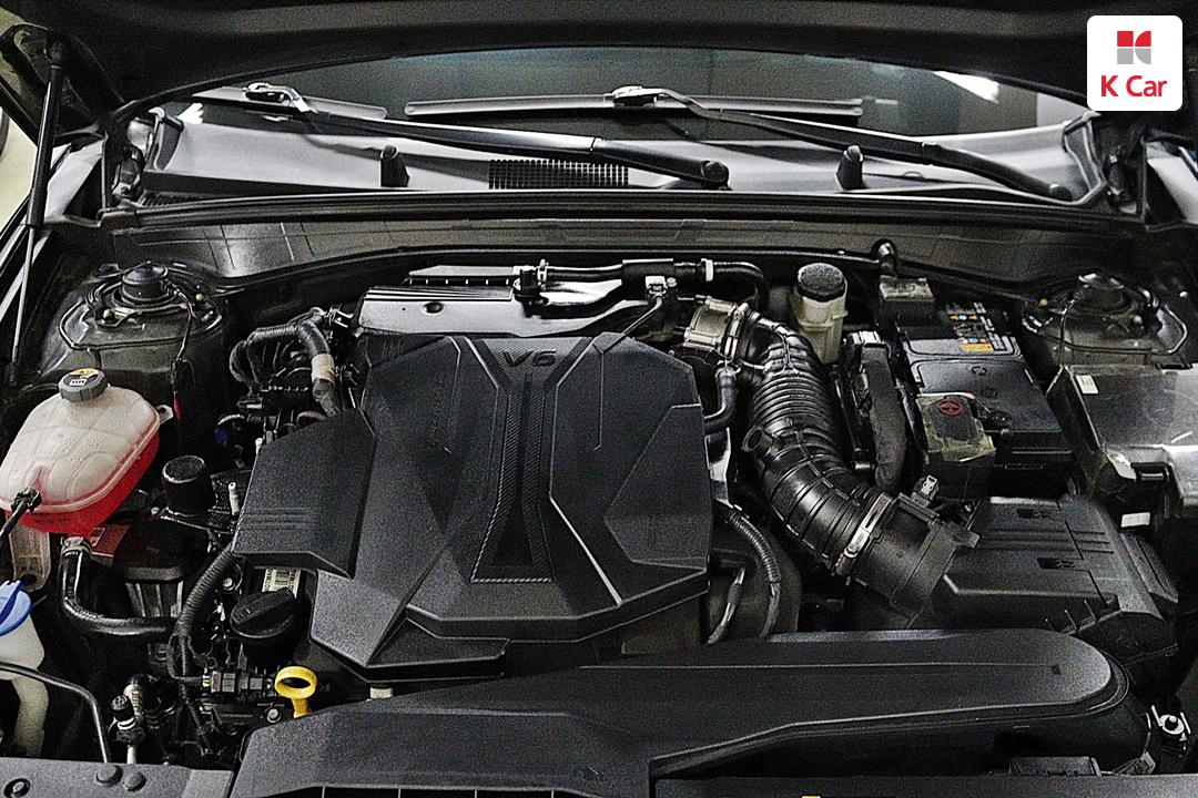 Kia K8 Gasoline 3.5 4WD Platinum 10