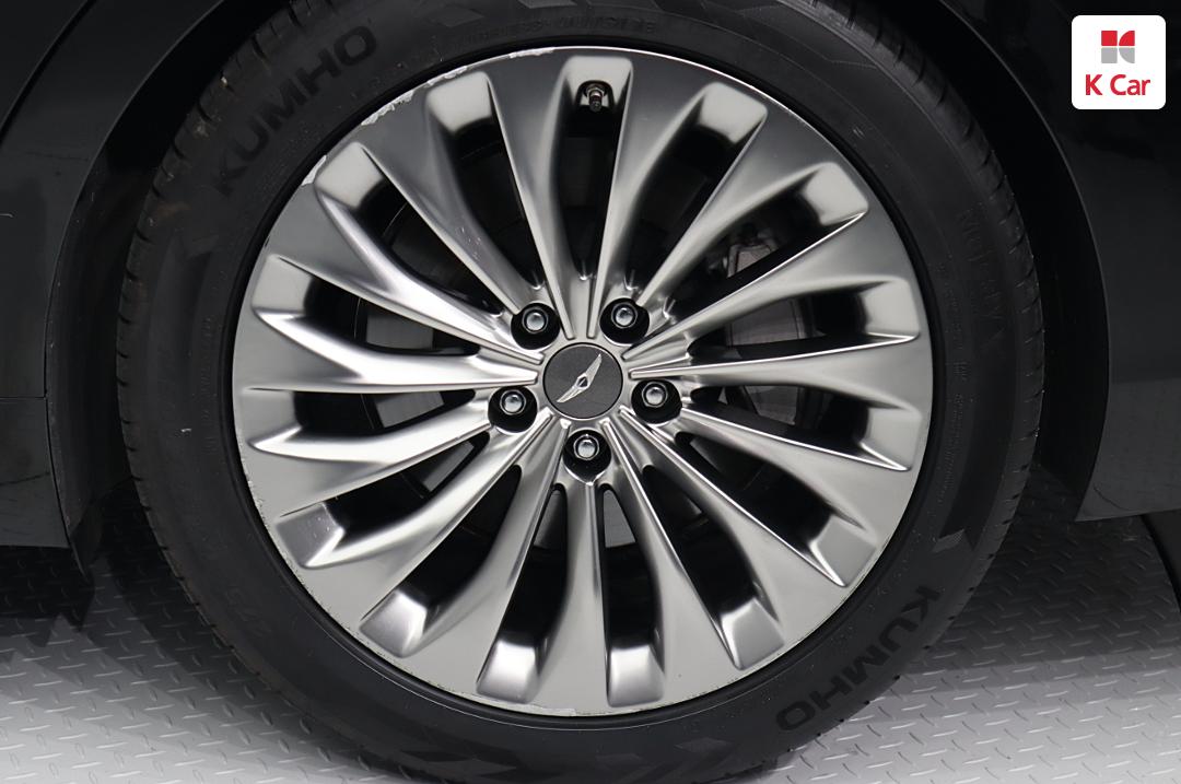 Genesis EQ900 3.3 T-GDI AWD Prestige 9
