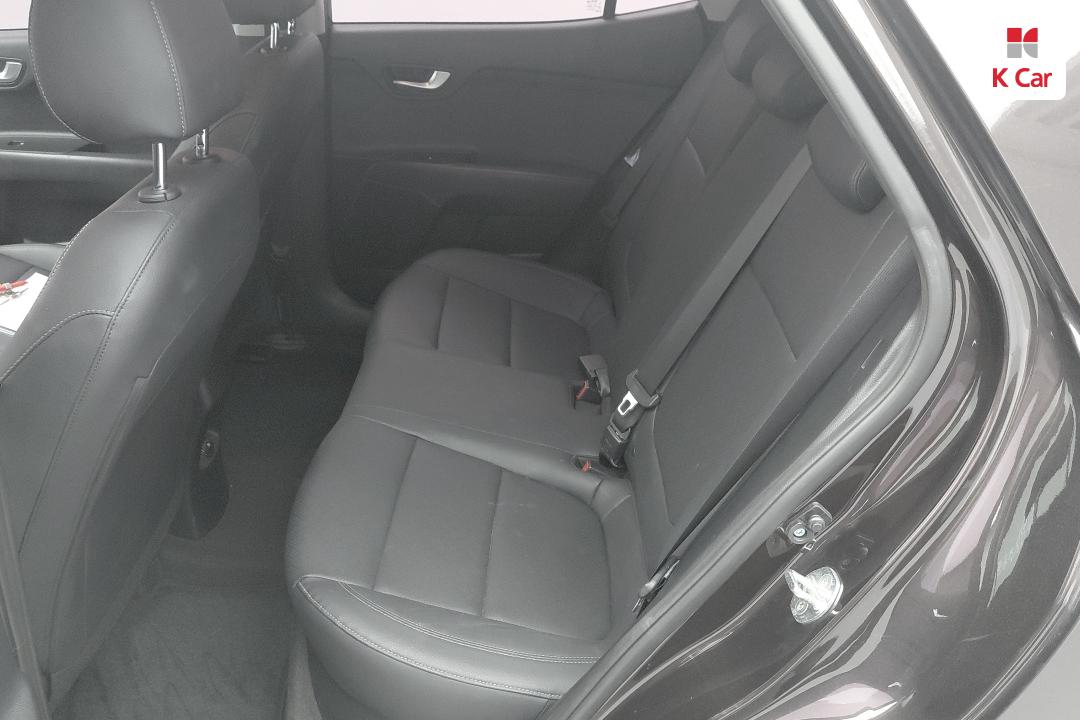 Kia Stonic 1.6 Diesel Trendy 9