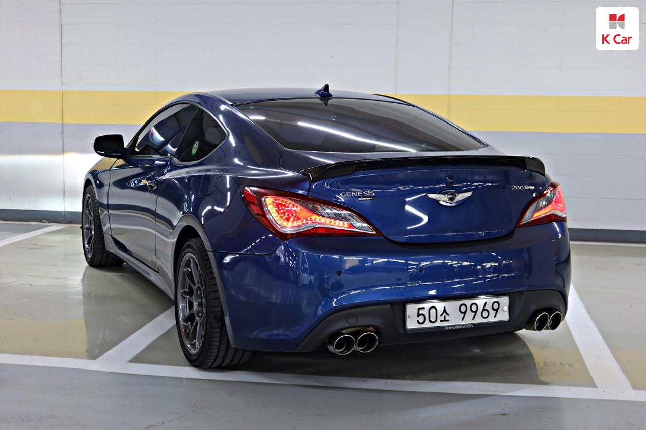 HYUNDAI Genesis Coupe 200 Turbo