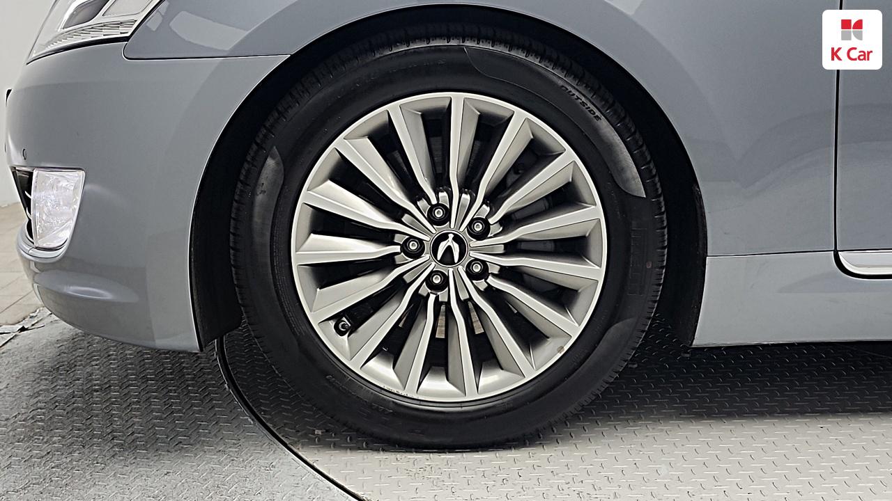 HYUNDAI Ecuus (New Model) VS380