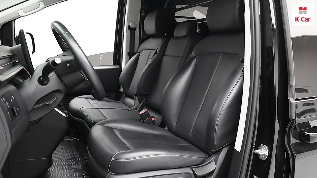 HYUNDAI Staria 3.5 LPG Cargo 3-Seater