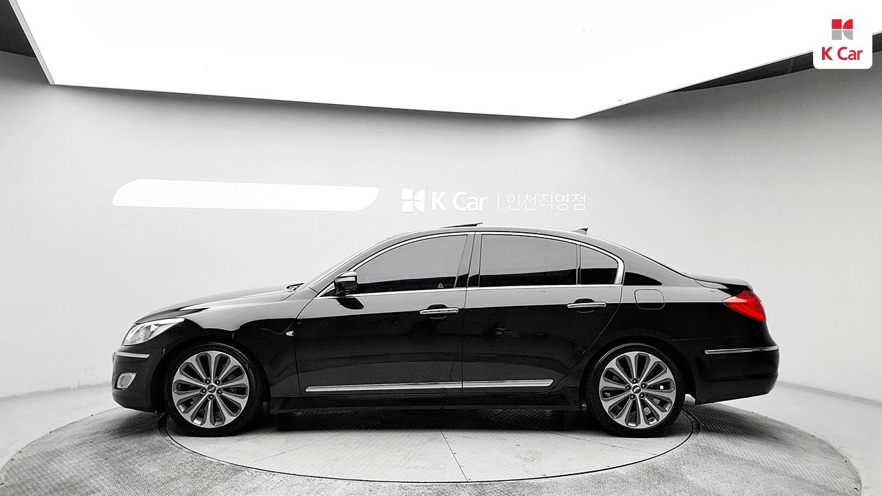 HYUNDAI Genesis BH 330