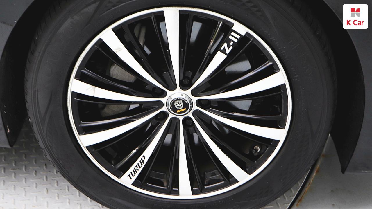 HYUNDAI Ecuus (New Model) VS380