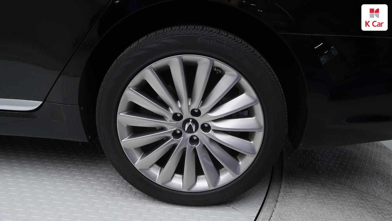 HYUNDAI Ecuus (New Model) VS380