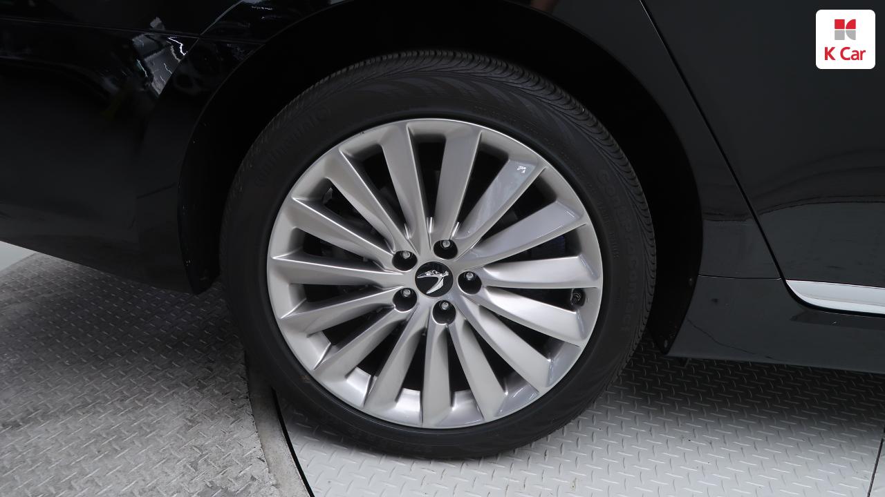 HYUNDAI Ecuus (New Model) VS380