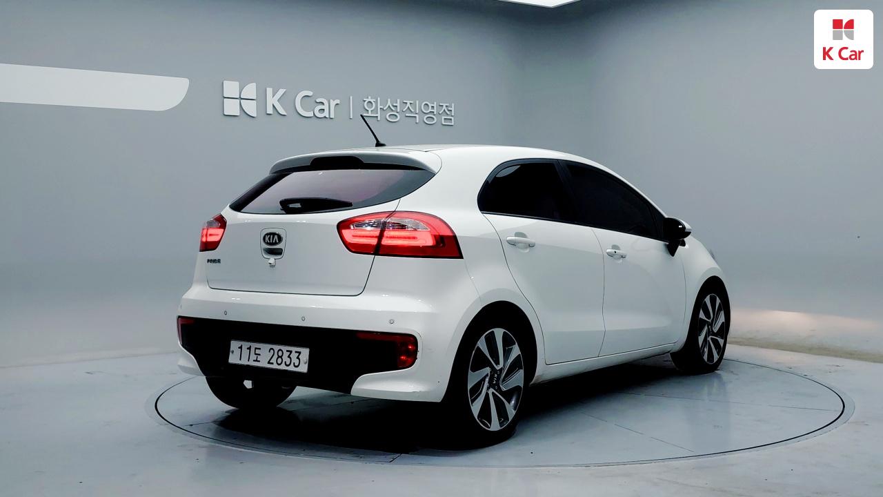 기아 더 뉴 프라이드 5DR 1.6 GDI 럭셔리