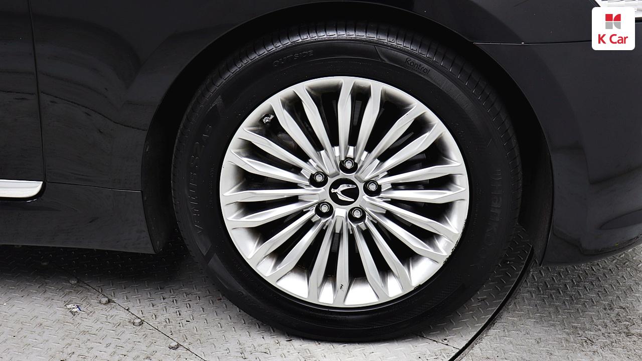 HYUNDAI Ecuus (New Model) VS380