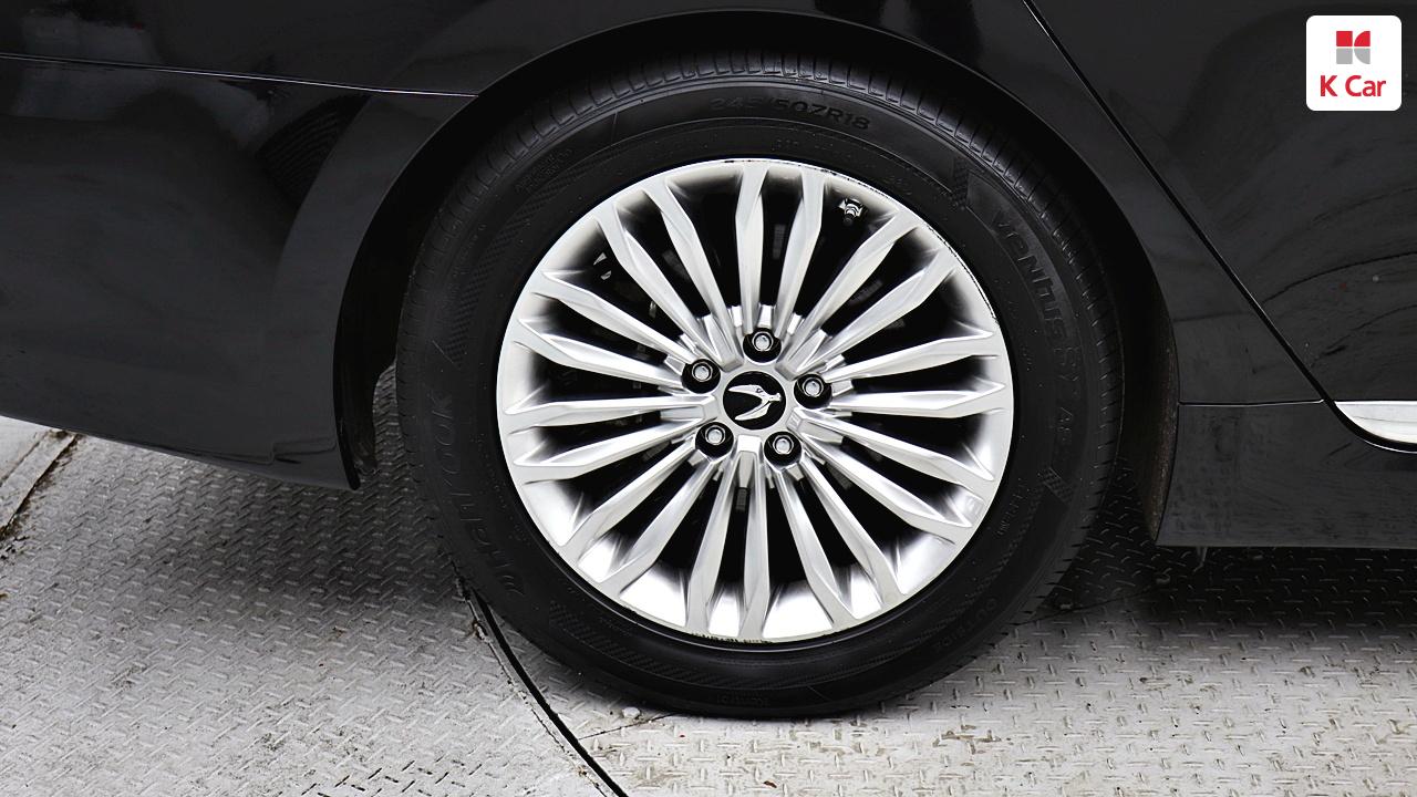 HYUNDAI Ecuus (New Model) VS380