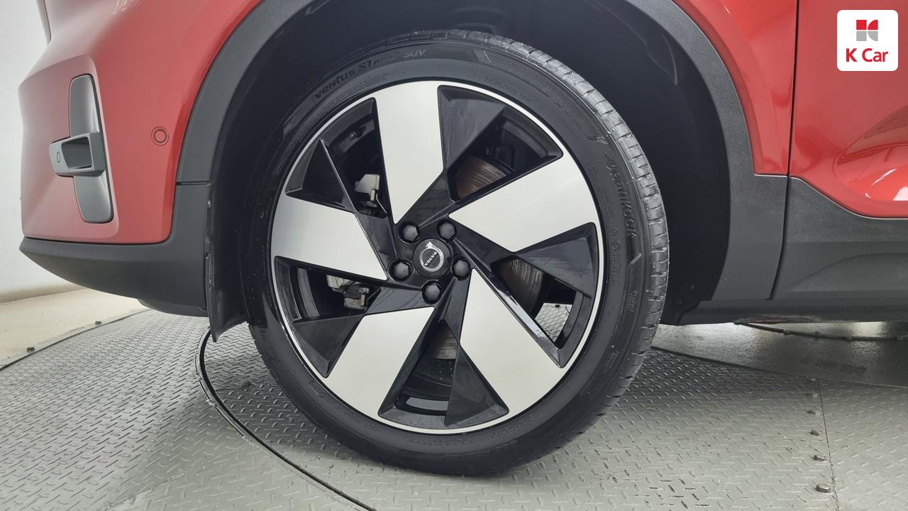 VOLVO C40 Recharge AWD