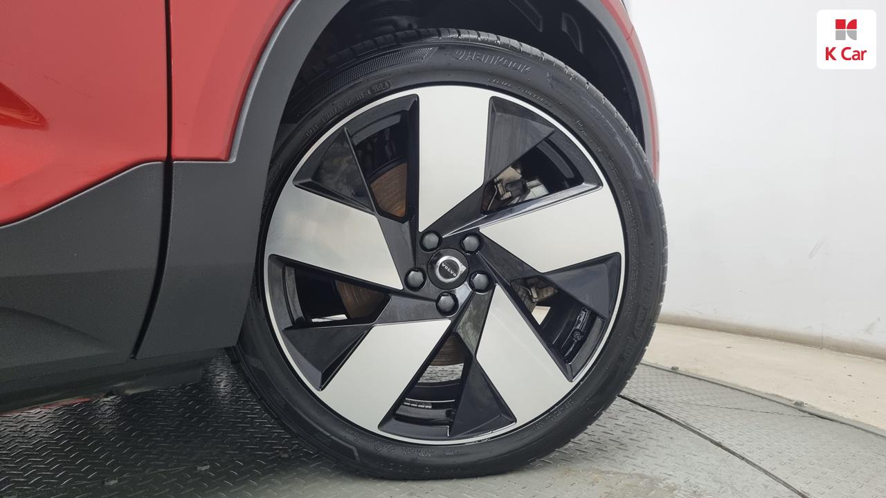 VOLVO C40 Recharge AWD
