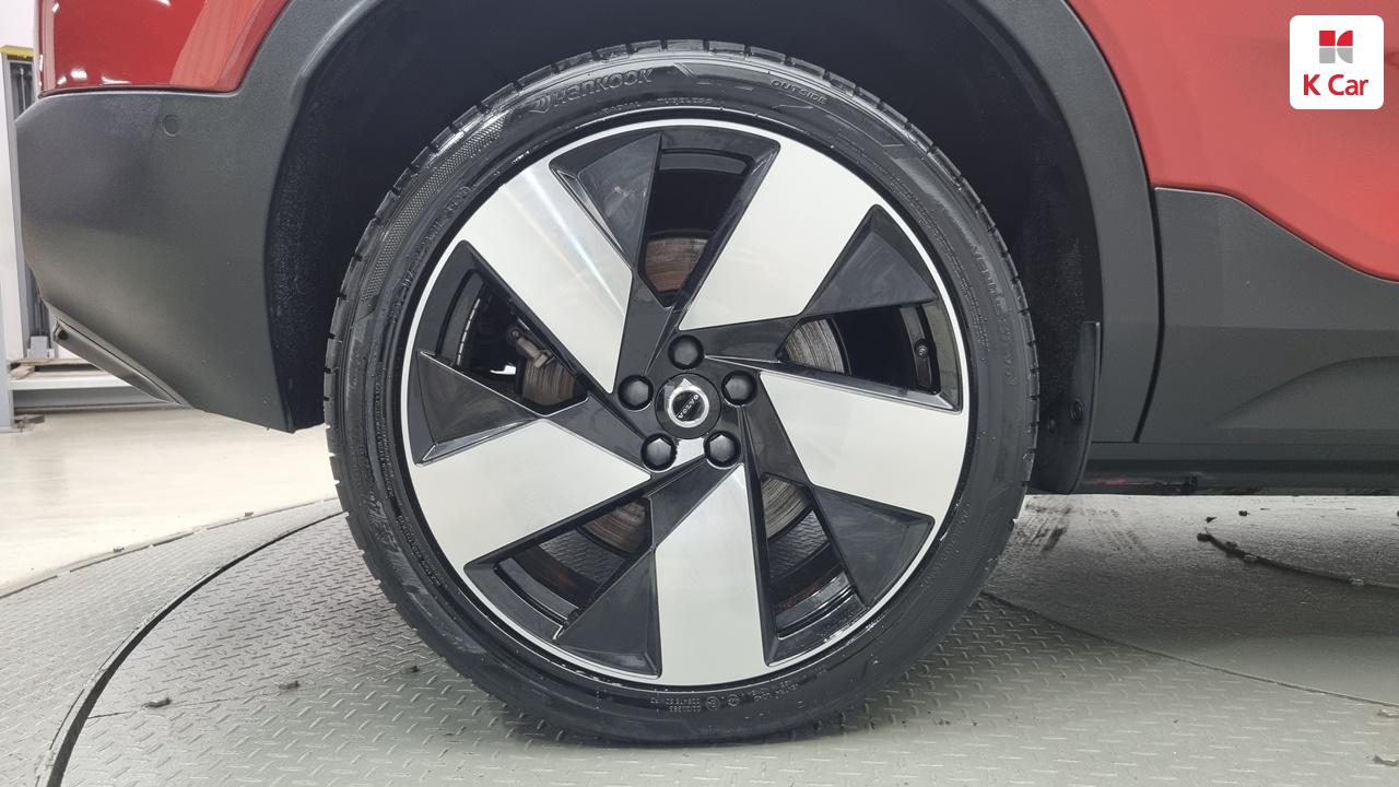 VOLVO C40 Recharge AWD