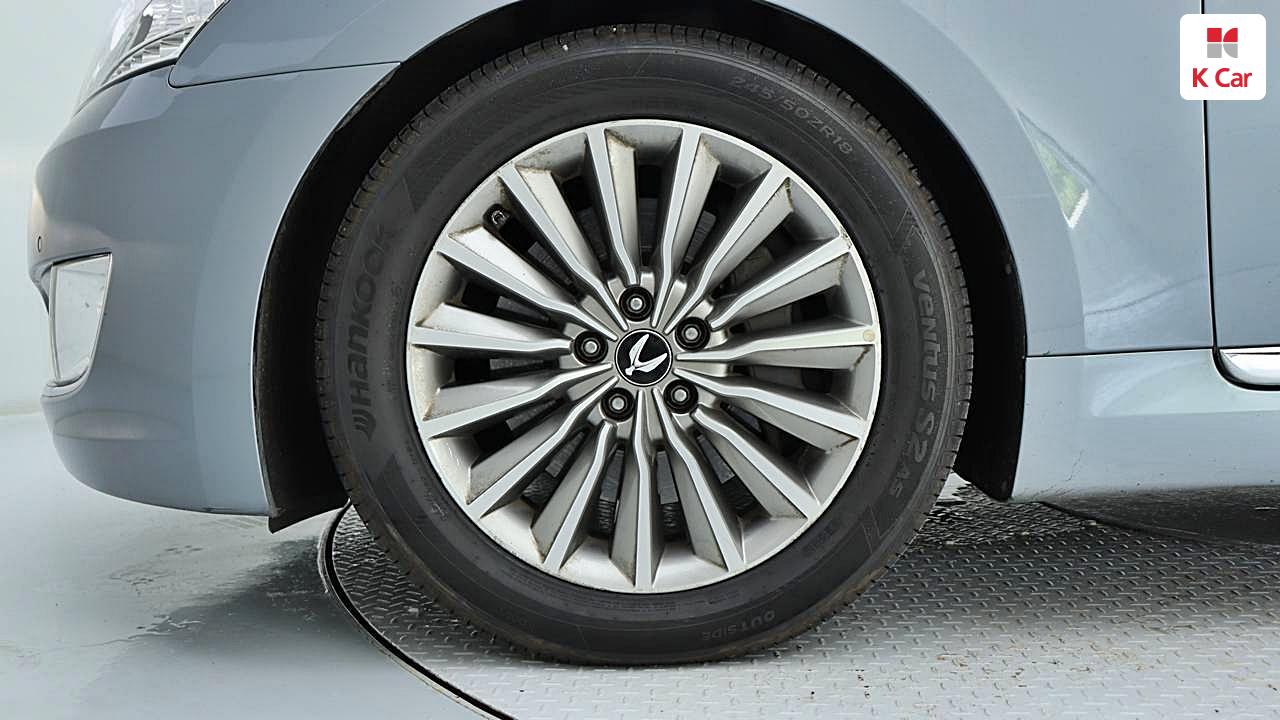 HYUNDAI Ecuus (New Model) VS380