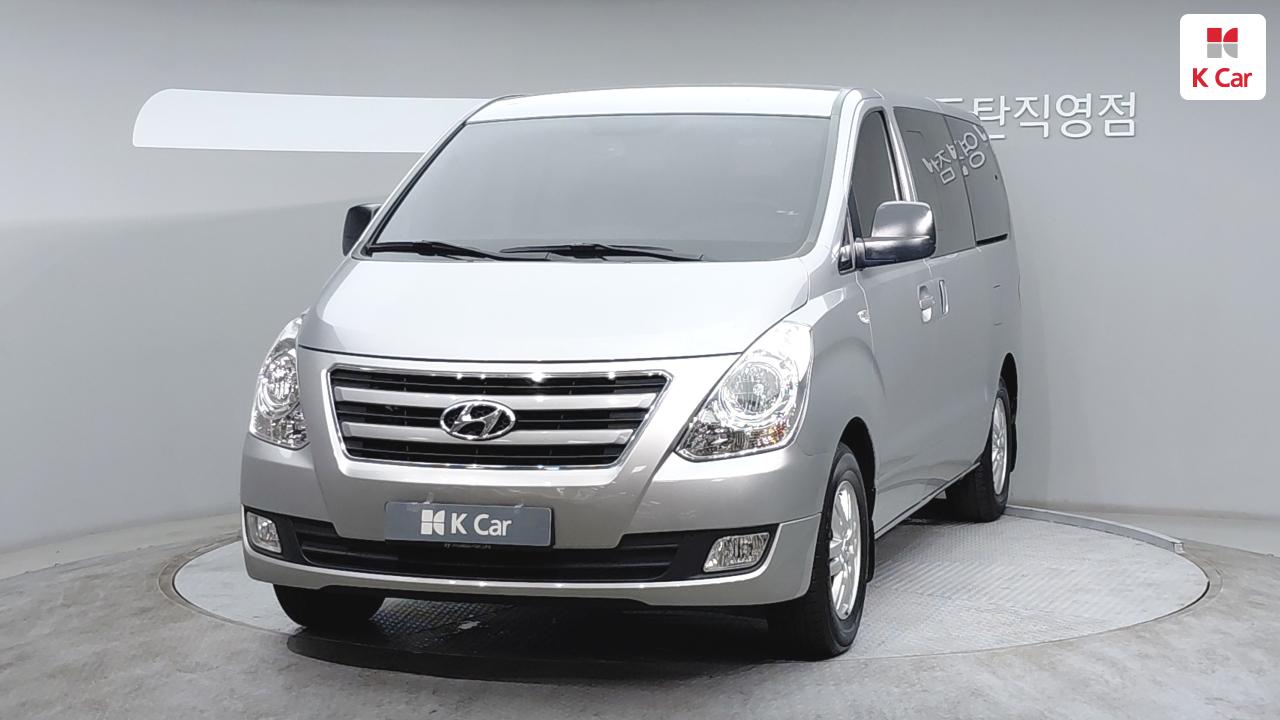 HYUNDAI Grand Starex 12-Seater Diesel
