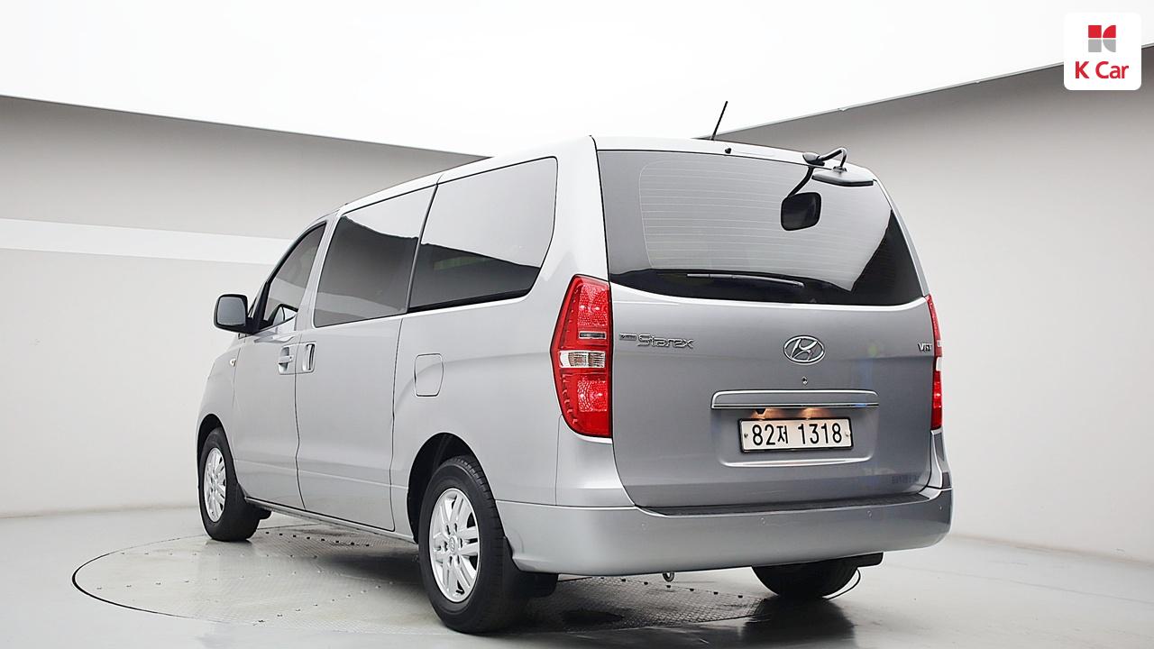 HYUNDAI The New Grand Starex 3-Seater Diesel Van