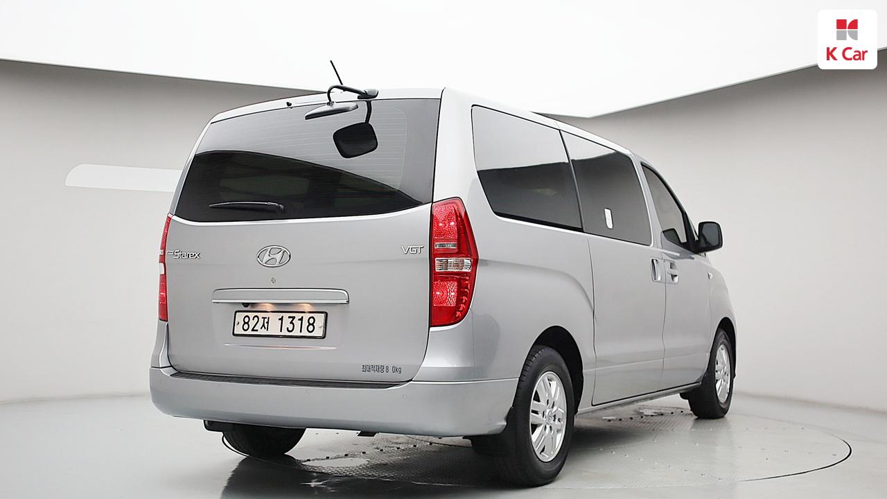 HYUNDAI The New Grand Starex 3-Seater Diesel Van