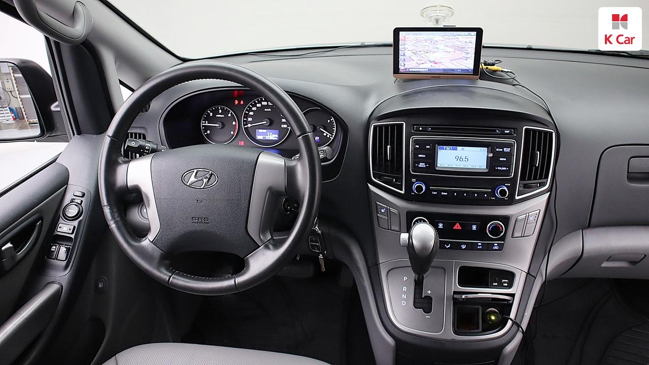 HYUNDAI The New Grand Starex 3-Seater Diesel Van