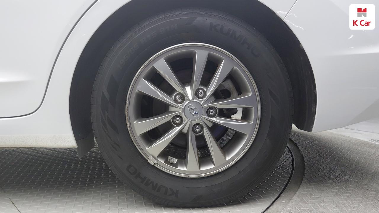 HYUNDAI The New Avante AD 1.6 LPI