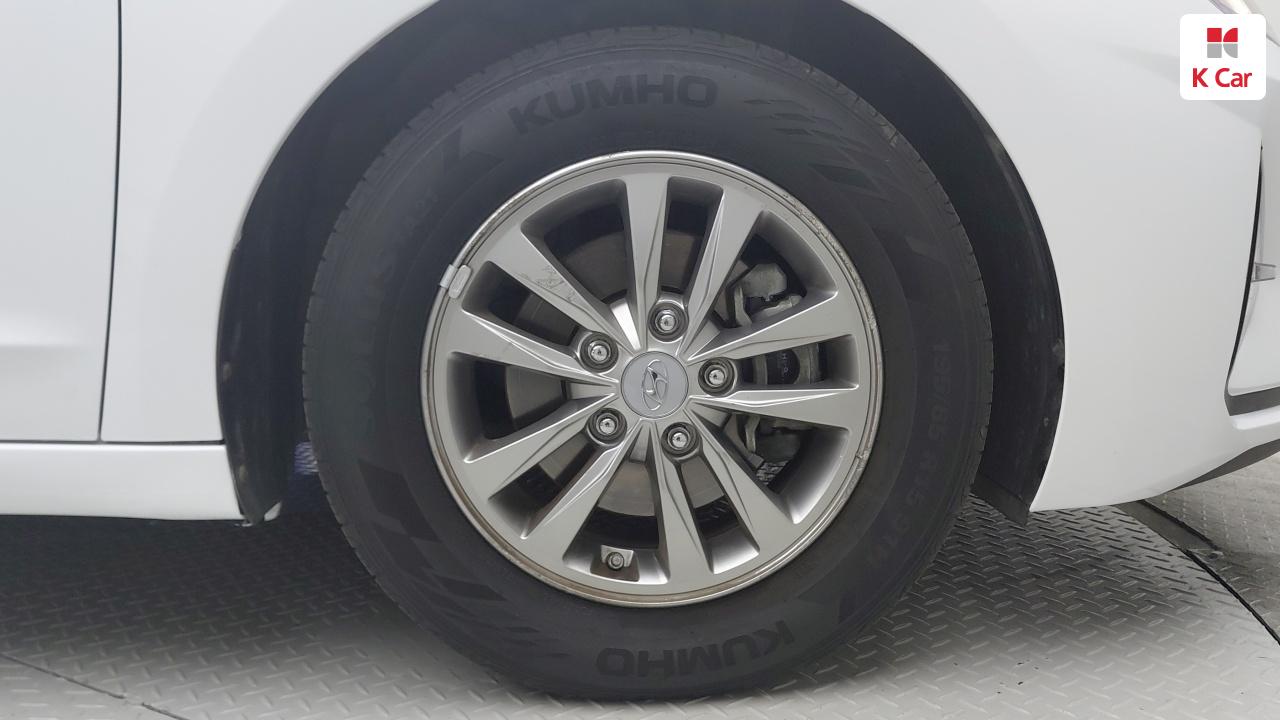 HYUNDAI The New Avante AD 1.6 LPI