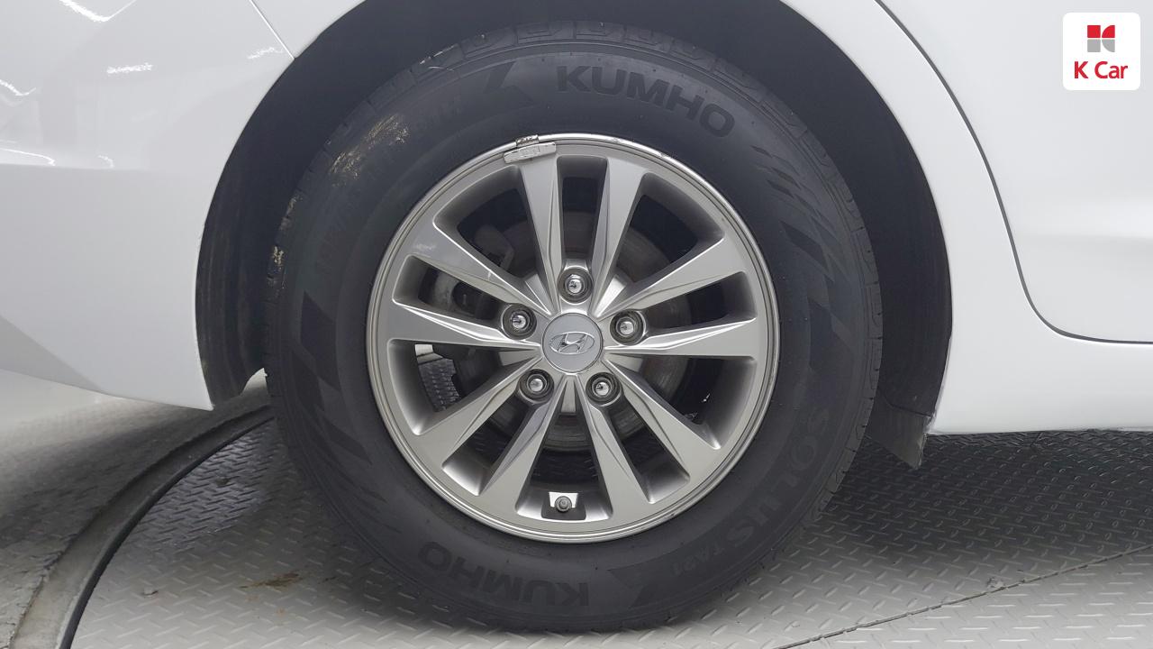 HYUNDAI The New Avante AD 1.6 LPI