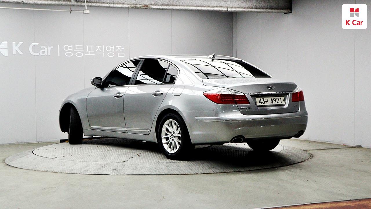 HYUNDAI Genesis BH 330