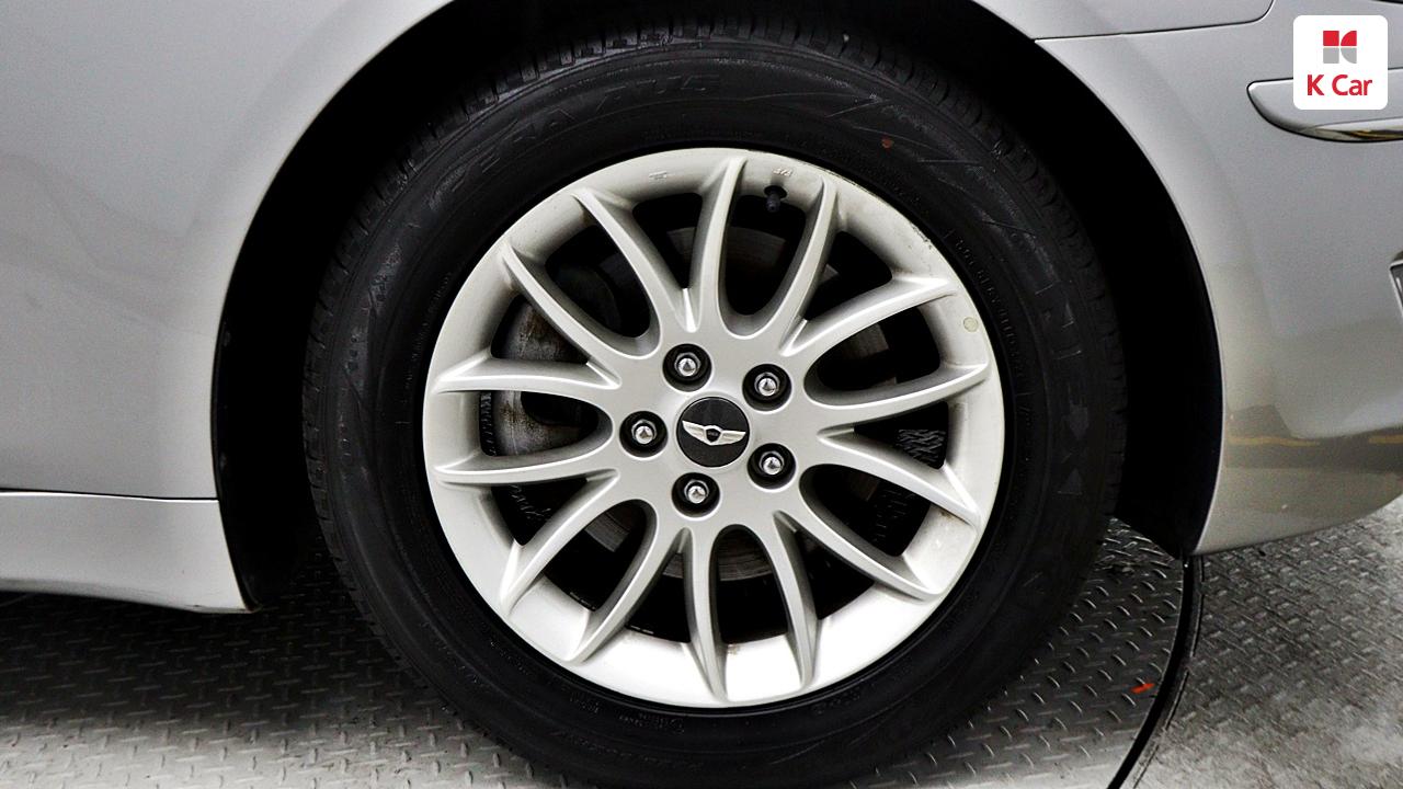 HYUNDAI Genesis BH 330