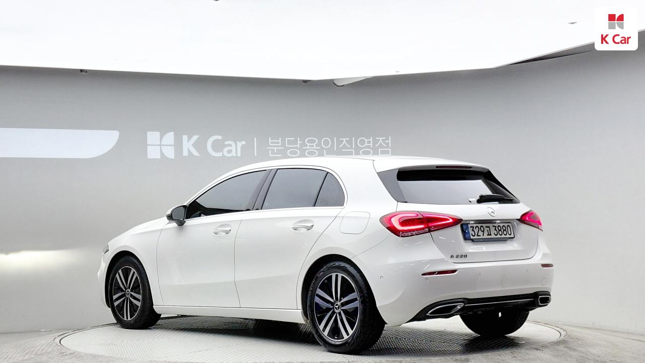 벤츠 A-클래스 W177 가솔린 2WD A220 해치백
