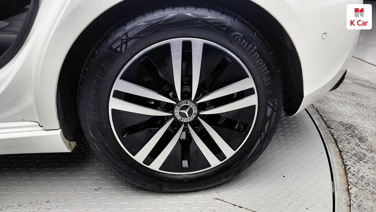 벤츠 A-클래스 W177 가솔린 2WD A220 해치백