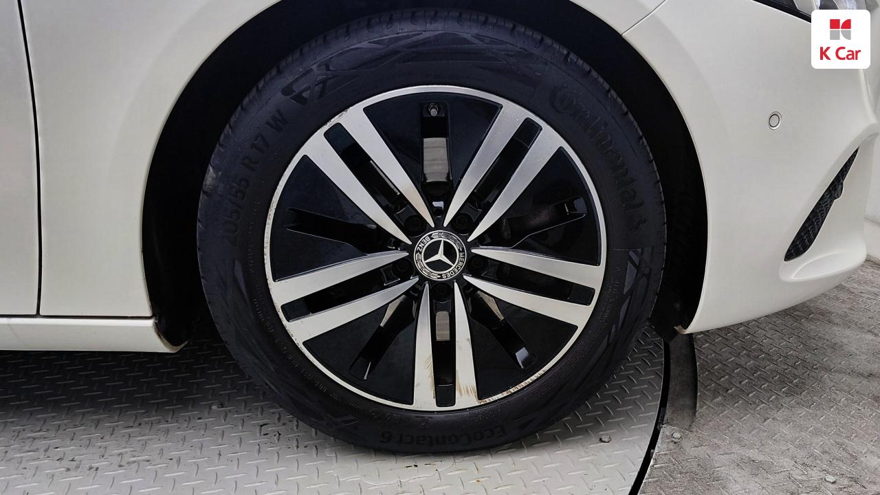 벤츠 A-클래스 W177 가솔린 2WD A220 해치백