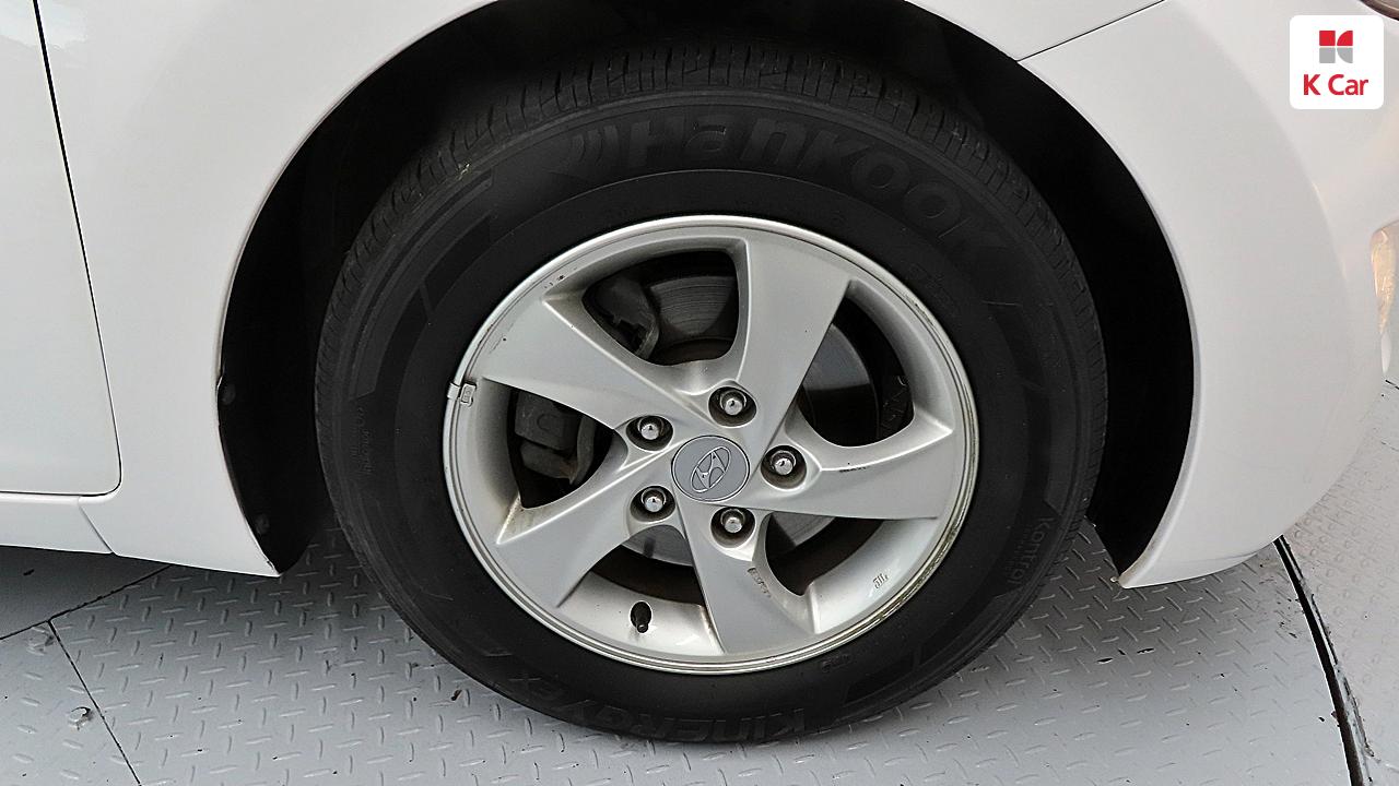 HYUNDAI Avante MD M16 GDi