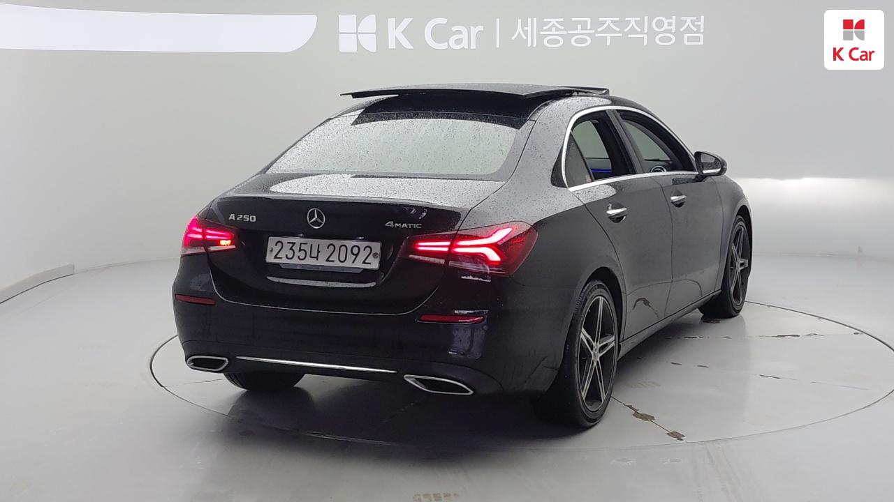 BENZ A-Class (4th Generation) A250 Sedan 4Matic