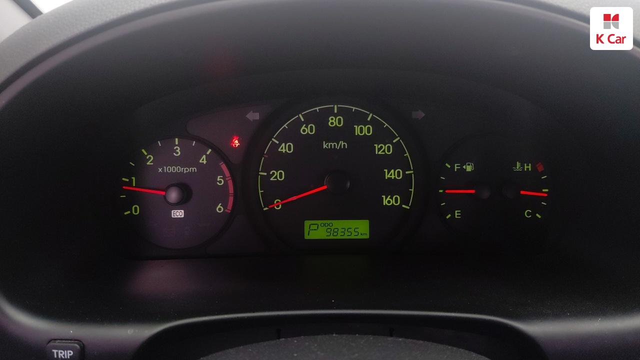 HYUNDAI Grand Starex 12-Seater Diesel