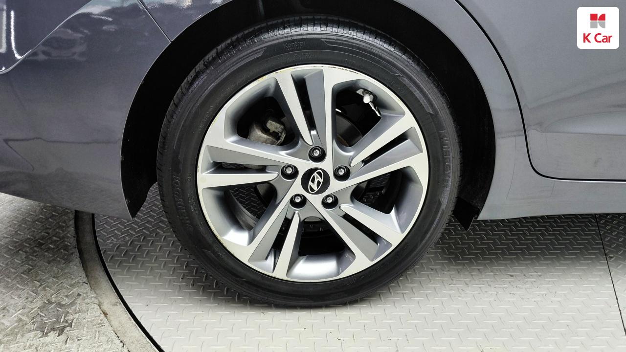 HYUNDAI Avante AD 1.6 GDI