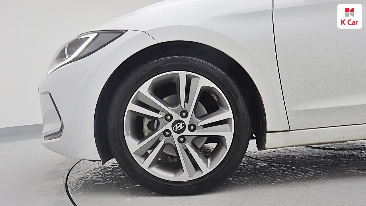 HYUNDAI Avante AD 1.6 GDI
