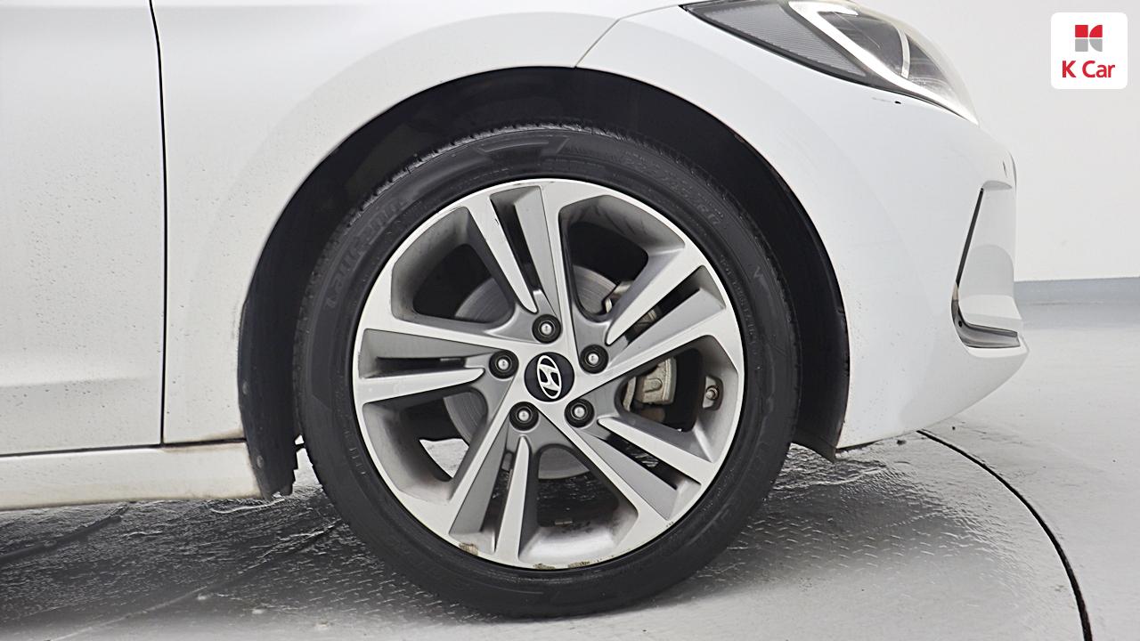 HYUNDAI Avante AD 1.6 GDI