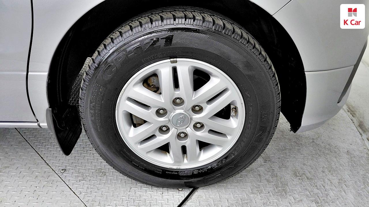 HYUNDAI The New Grand Starex 3-Seater Diesel Van