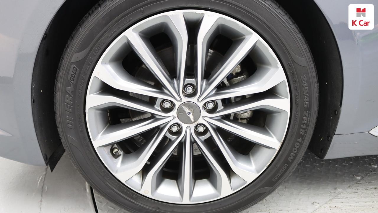 HYUNDAI Genesis DH G330