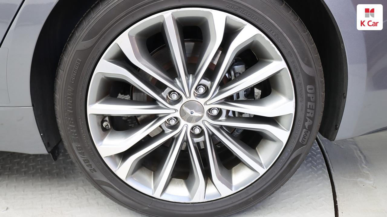 HYUNDAI Genesis DH G330