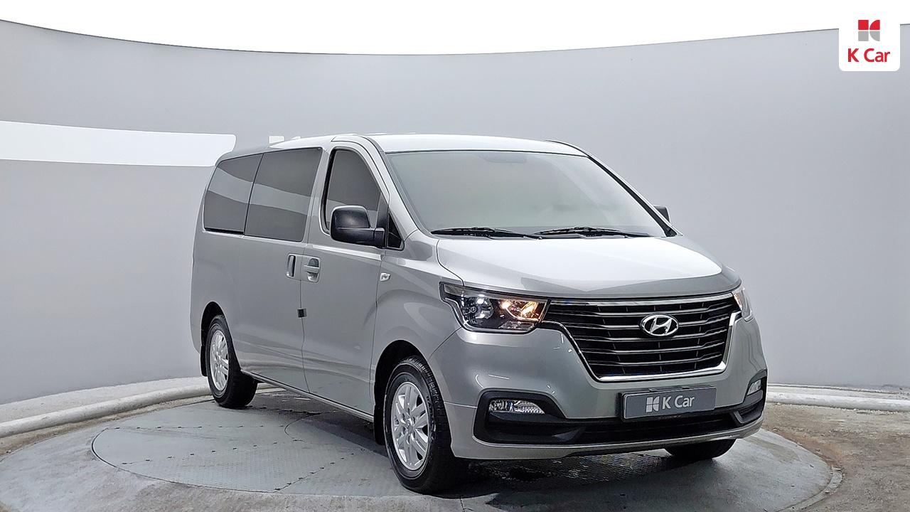 HYUNDAI The New Grand Starex 3-Seater Diesel Van