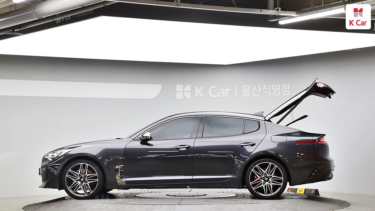 KIA Stinger 2.0 Turbo