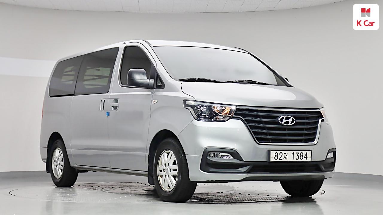 HYUNDAI The New Grand Starex 3-Seater Diesel Van