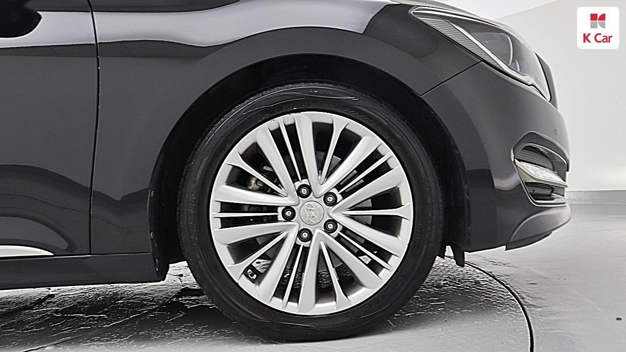 HYUNDAI Aslan G300