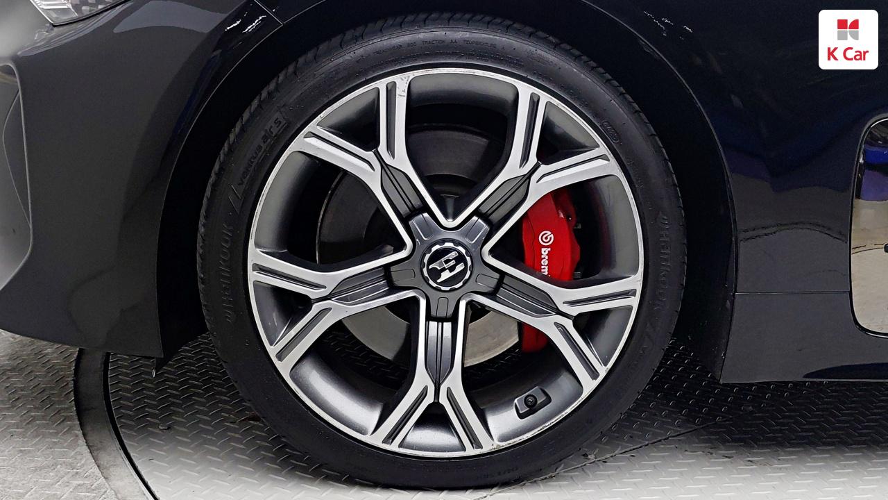 기아 스팅어 2.0 터보 2WD 플래티넘