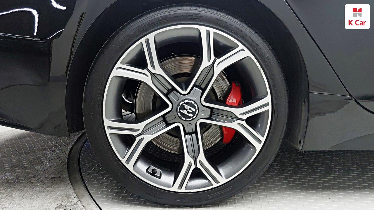 기아 스팅어 2.0 터보 2WD 플래티넘