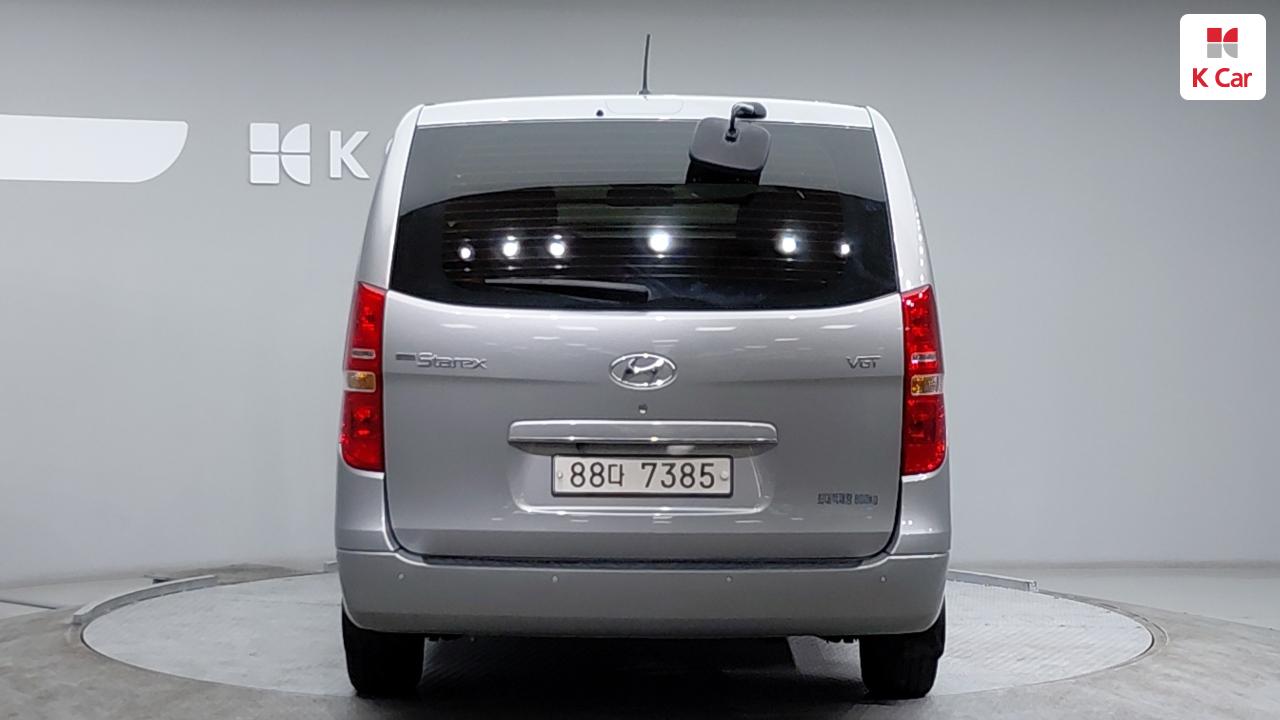 HYUNDAI The New Grand Starex 3-Seater Diesel Van
