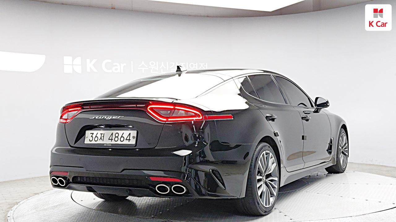 KIA Stinger 2.0 Turbo