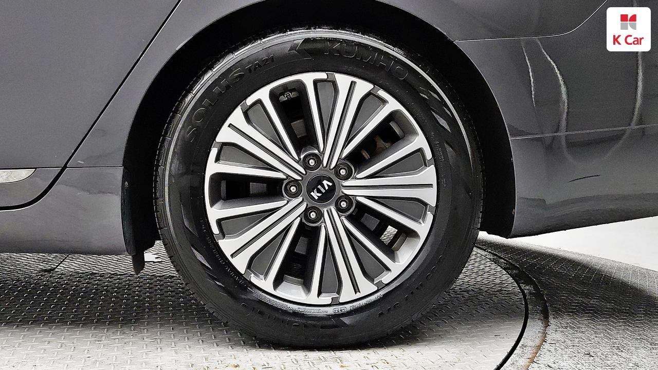 KIA K7 Premier Hybrid Noblesse