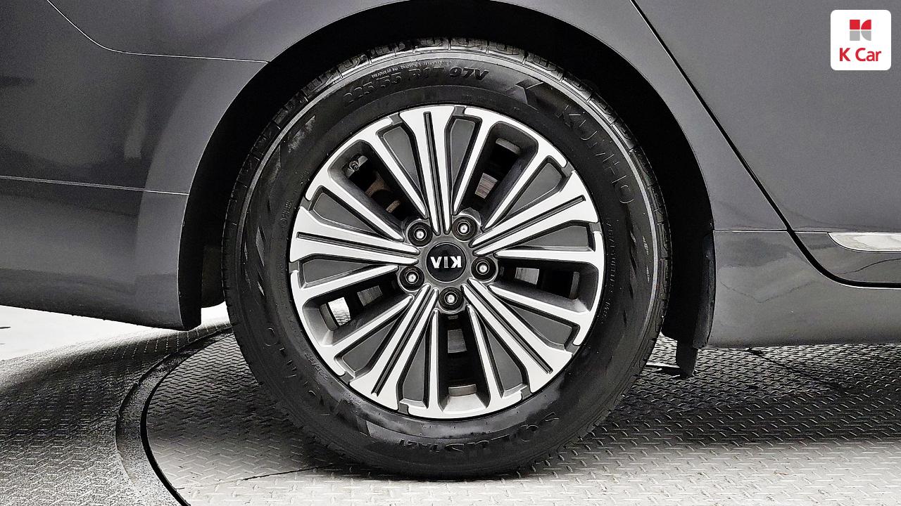 KIA K7 Premier Hybrid Noblesse